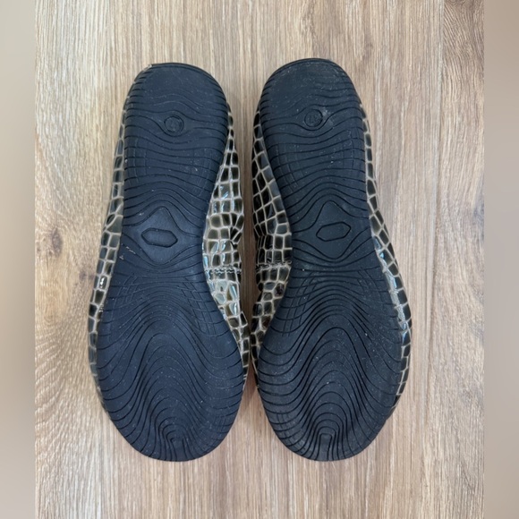 MIU MIU women ballet flats Size 6.5 Europe 37 SILVER leather EUC - Picture 4 of 4